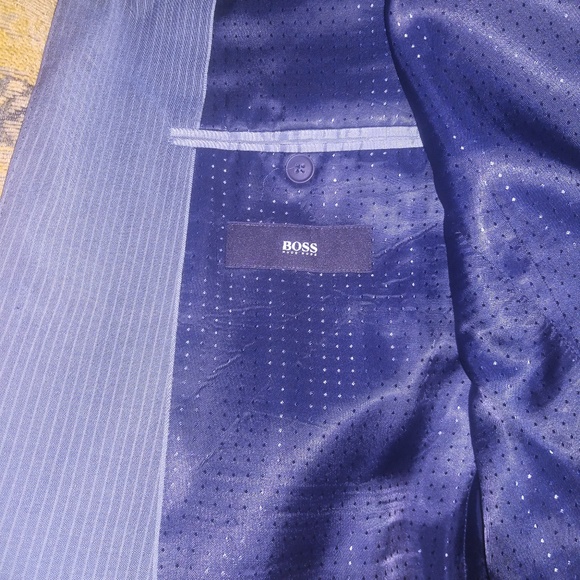 Hugo Boss Blue/Gray Pinstripe Suit 40 Regular - Picture 5 of 6